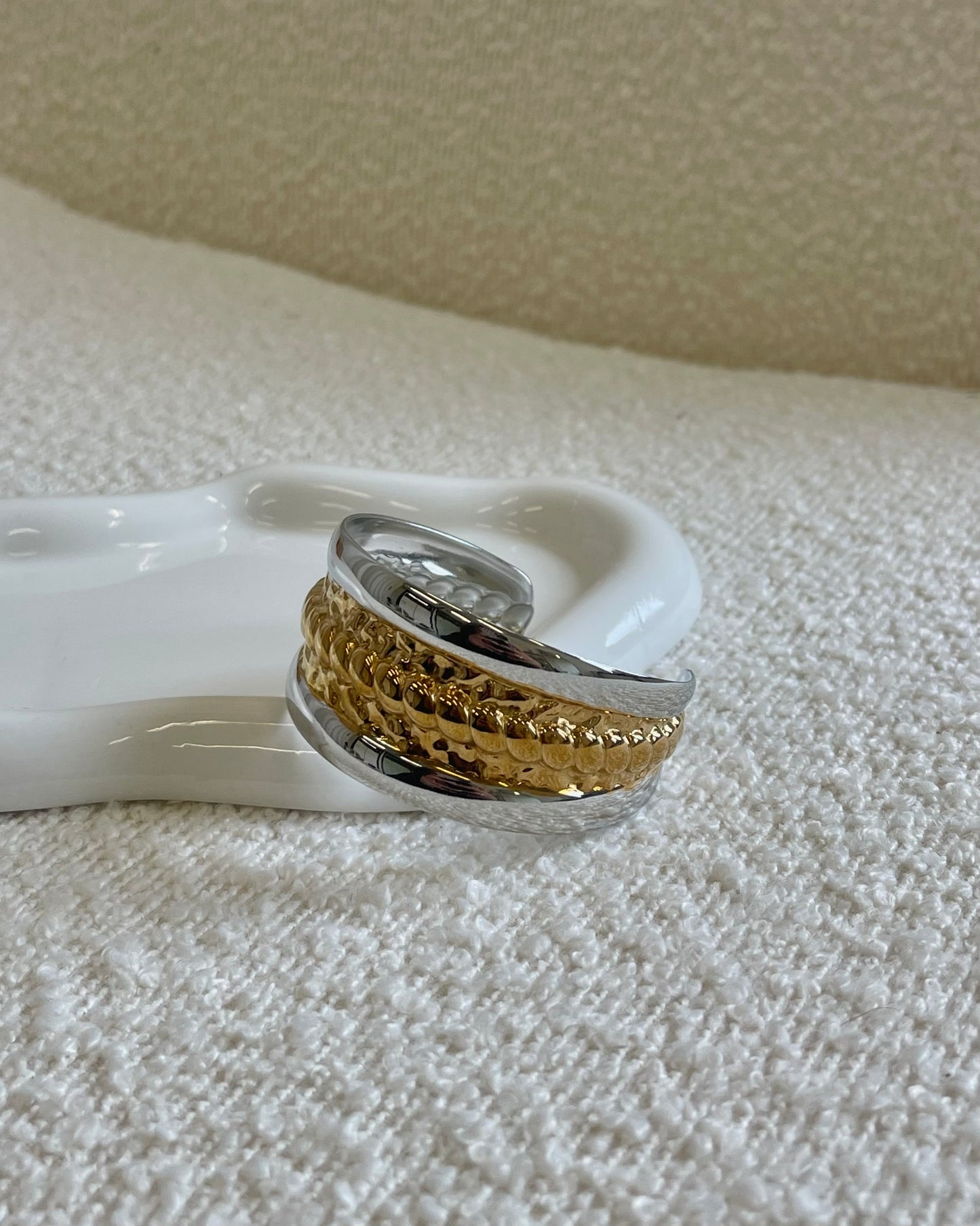 Two Toned armband
